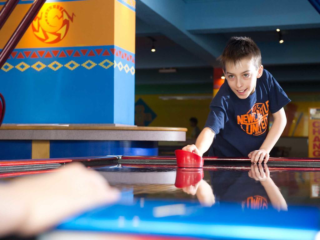 Tlh Carlton - Tlh Leisure, Entertainment And Hotel Torquay